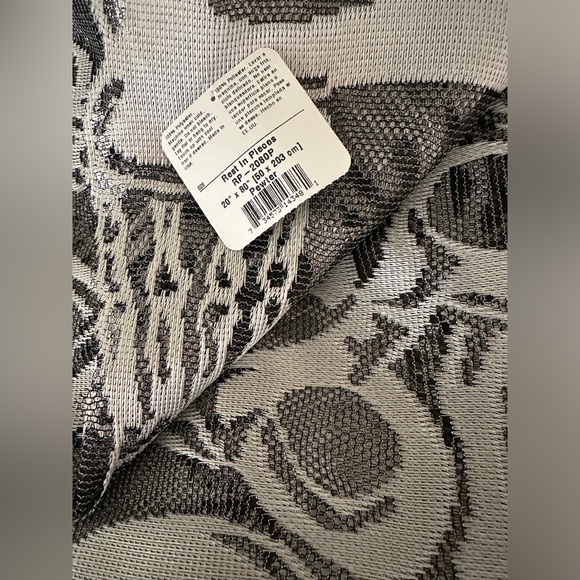 Rest in Peace Skull and Bones lace runner - Picture 11 of 12